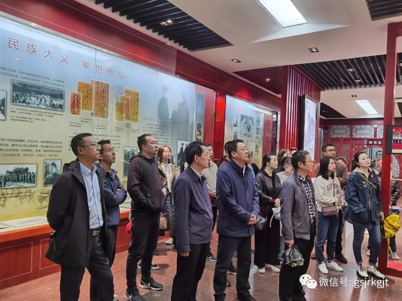 天水市政府金融辦、甘肅金控天水擔保公司、天水卓雅服飾公司黨支部聯合舉行主題黨日活動